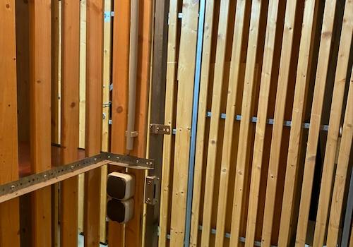 Kellerraum mit Licht und Steckdose, gut gesichert