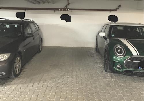 Tiefgarangenstellplatz und breite Verkehrswege