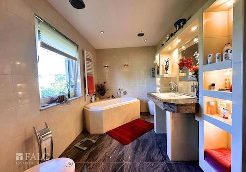 Wannenbad Erdgeschoss