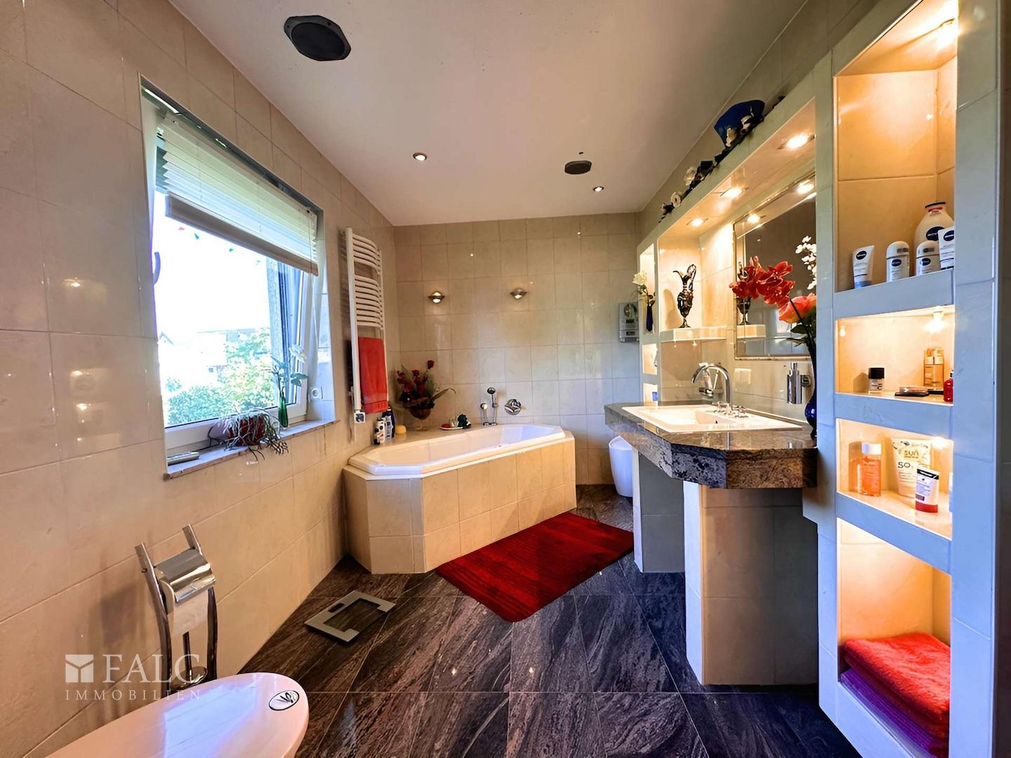 Wannenbad Erdgeschoss