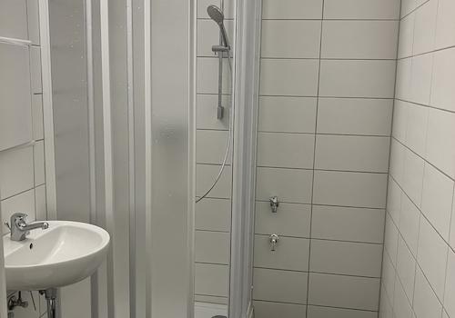 Muster badezimmer nach Sanierung