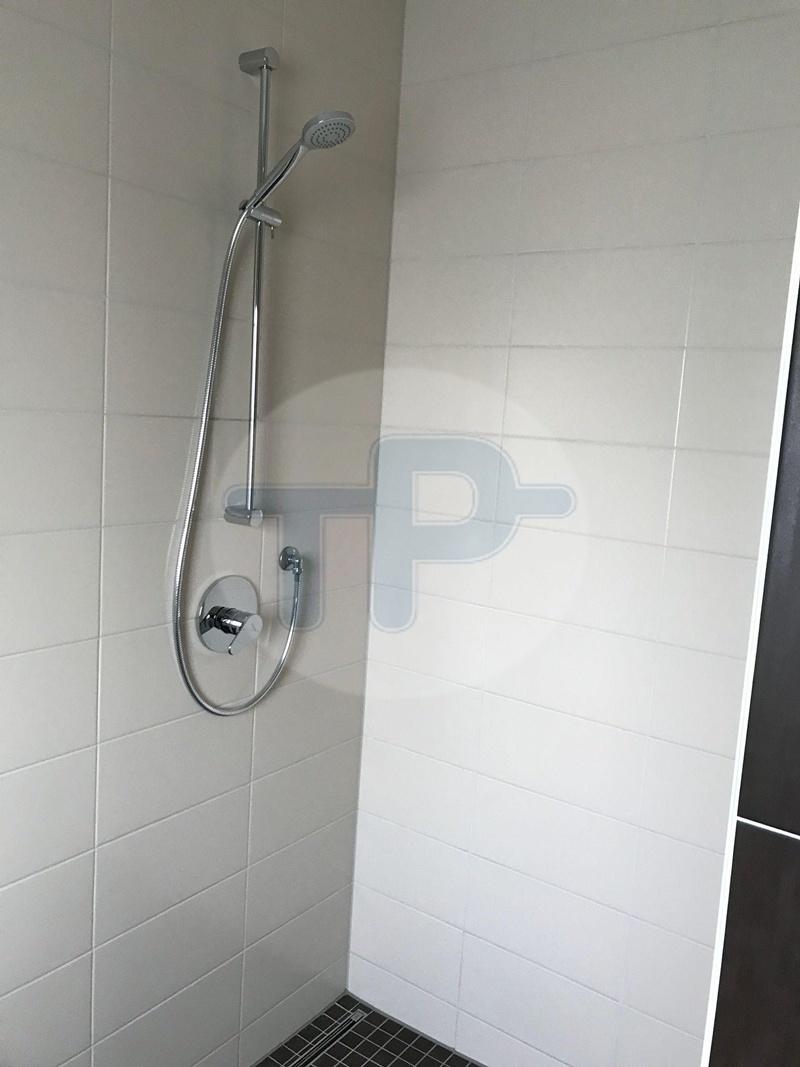 Dusche (2)