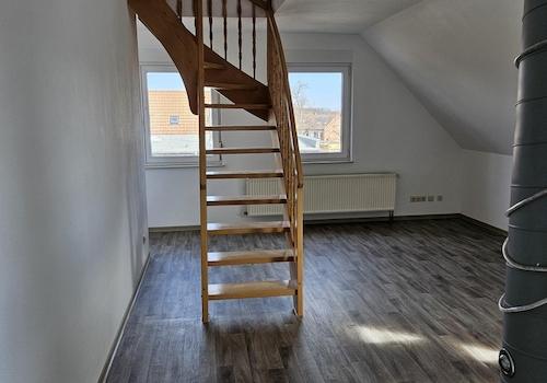 Treppe zum Dachgeschoss