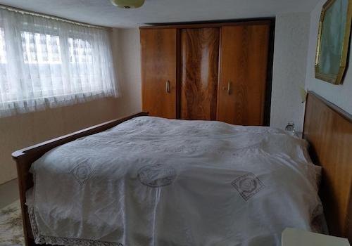 Schlafzimmer Süd OG