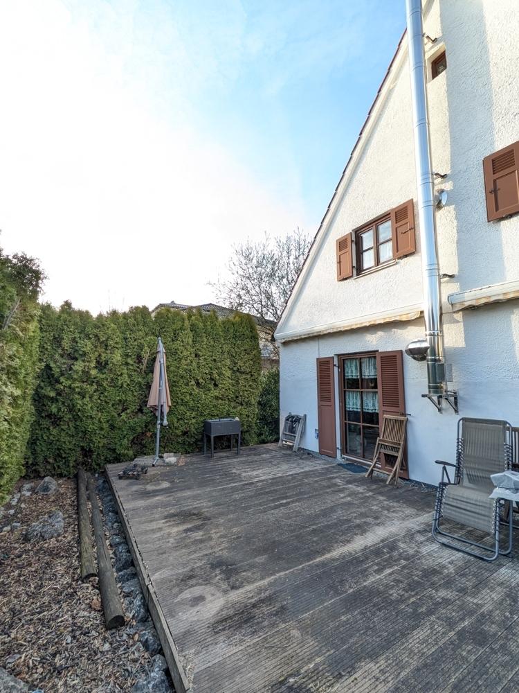 geschützte Südterrasse