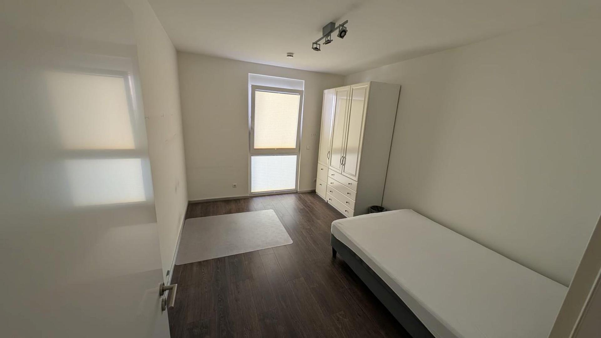 Kinder-/Schlafzimmer