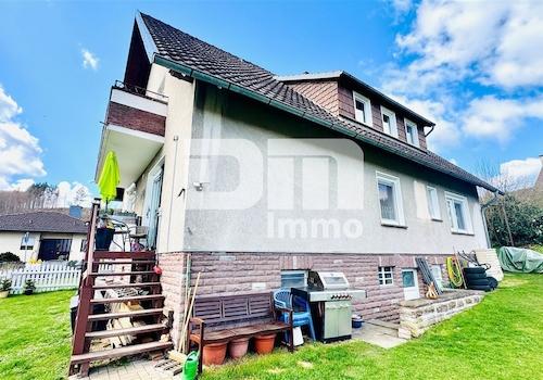 Rückansicht / Seitenansicht / Zugang Balkon EG