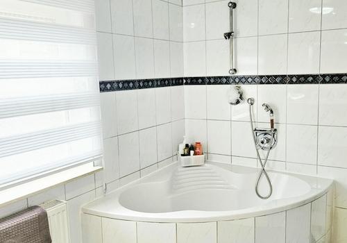 Badezimmer 1.OG