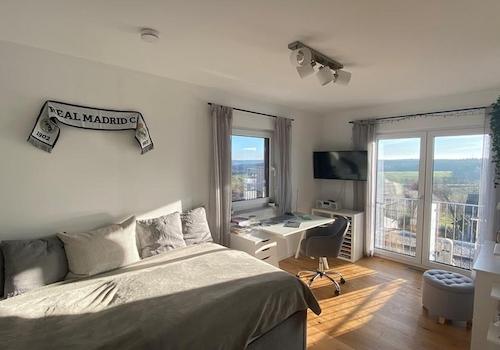 Schlafzimmer / Kinderzimmer