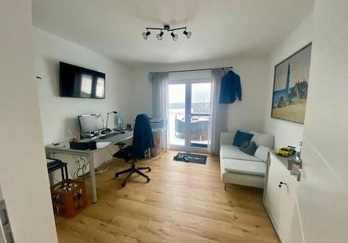Büro/ Schlafz. Zug. zum Balkon
