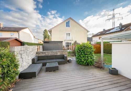 Garten_mit_grosszügiger_Terrasse