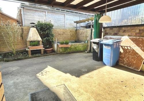 überdachter Innenhof