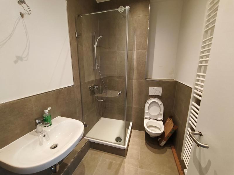 DG: Bad mit Dusche Bild 1