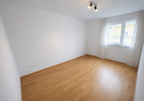 geräumige Schlafzimmer