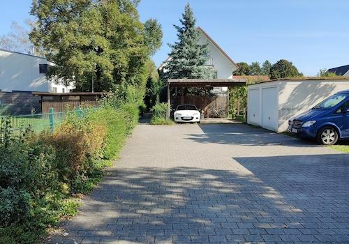 Garagen- u. Stellplatzzufahrt