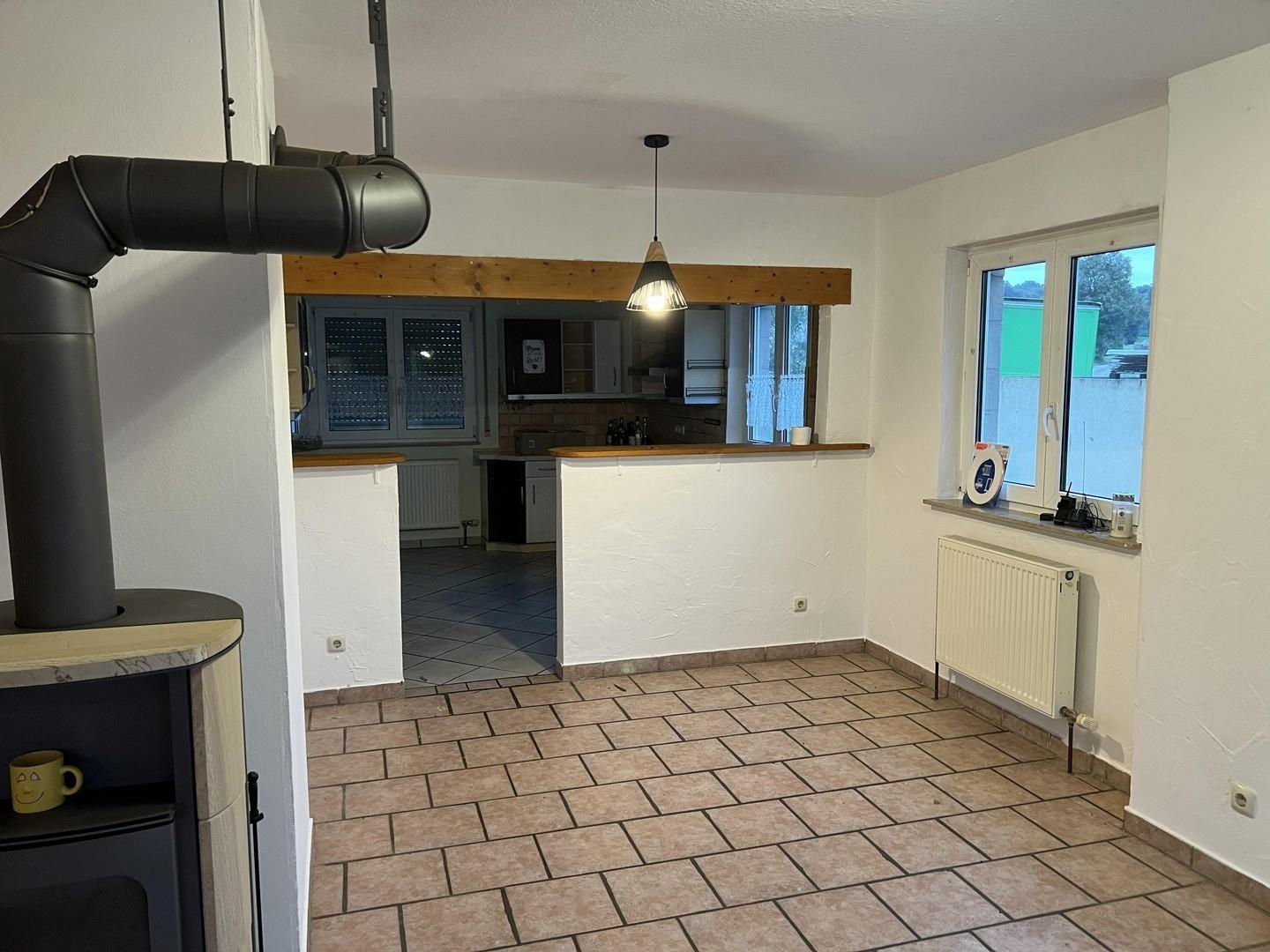 WoZi 2 mit Blick z. Küche (EG)