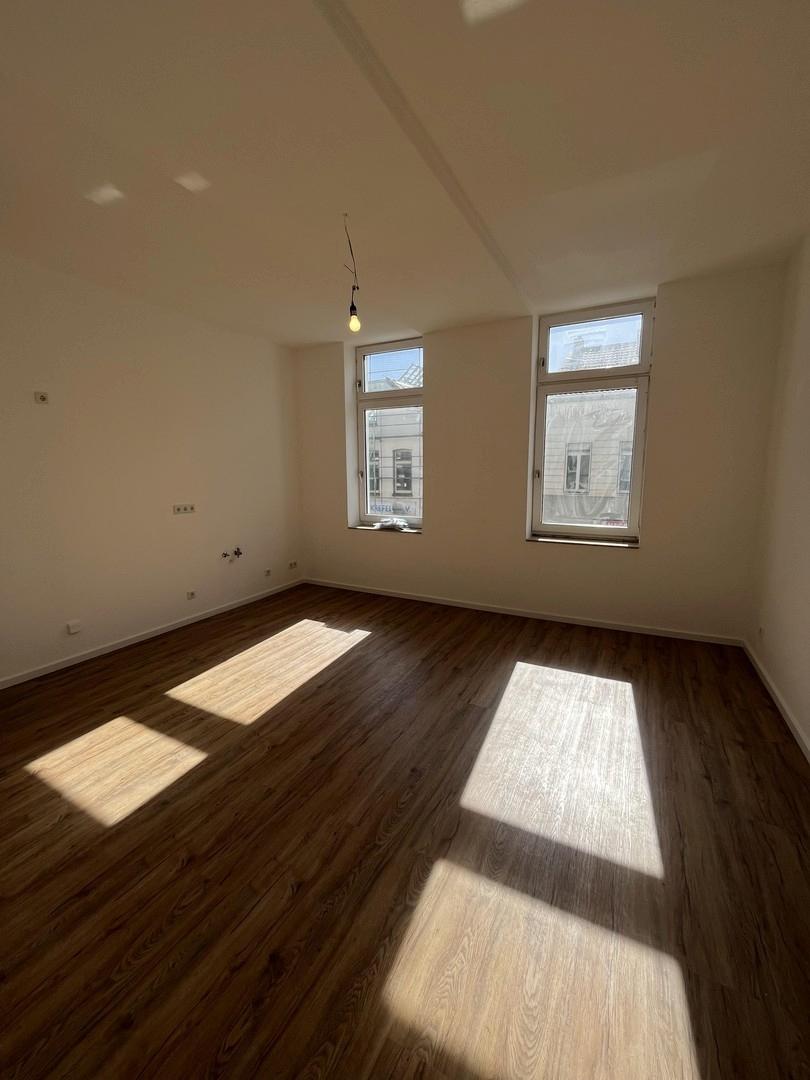 Offener Wohn- und Küchenbereic