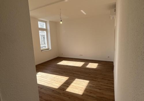 Großzügiger, lichtdurchflutete