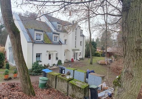 Gesamtanlage von vorne