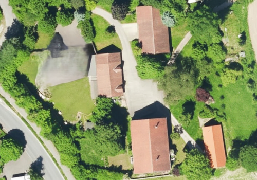 Luftaufnahme aufgrund des Datenschutzes bearbeitet