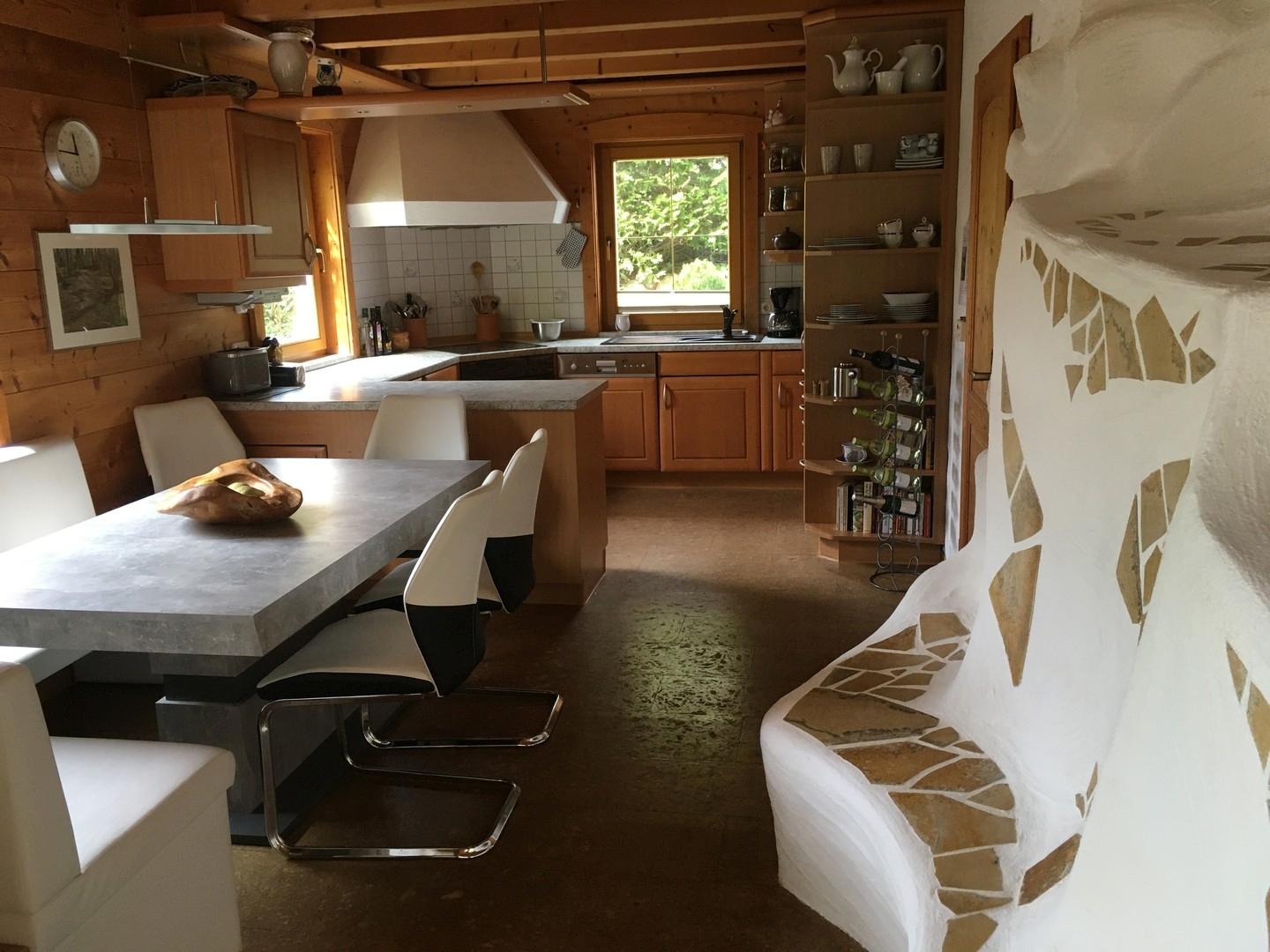 Küche und Essbereich