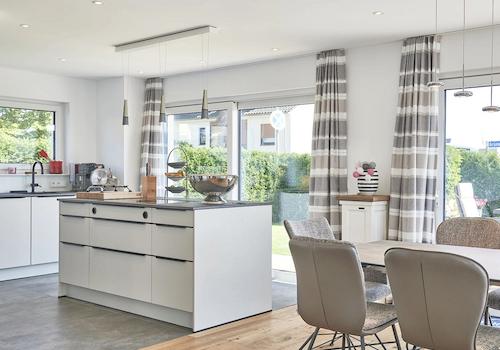 Beispiel-Küche-Essbereich