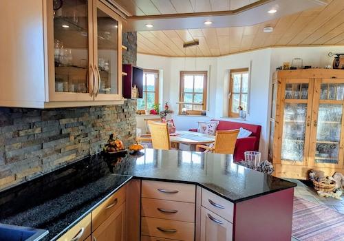 EG-Küche mit Esszimmer