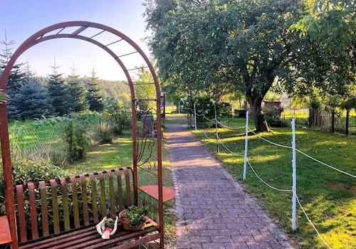 Gartenweg zum Freisitz