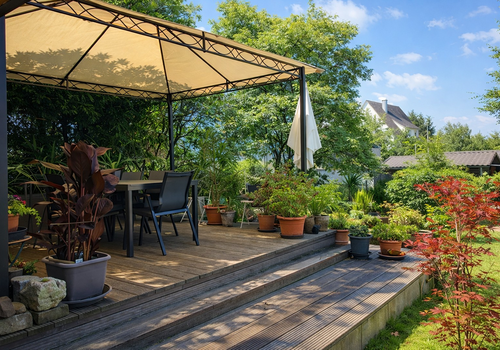 Gartenpavillon im Grünen