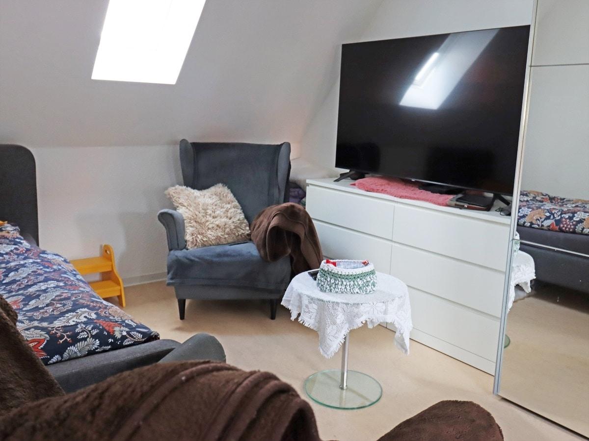 Zimmer, Wohnung im OG