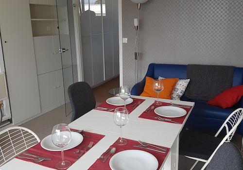 verschiebbarer Esstisch