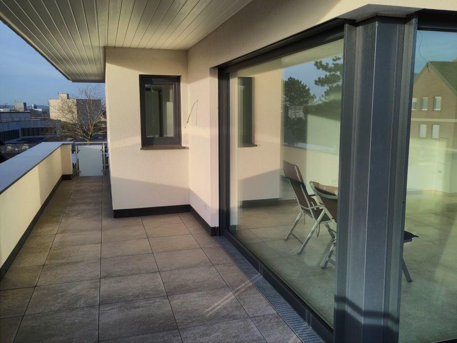 12 Balkon (W Blick N)