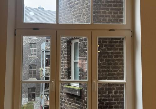 Blick Küche in den Hof