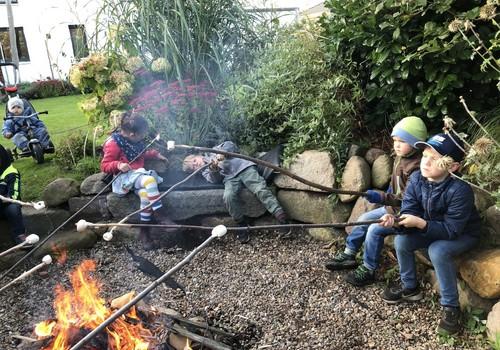 Feuerecke mit Steinsitzen