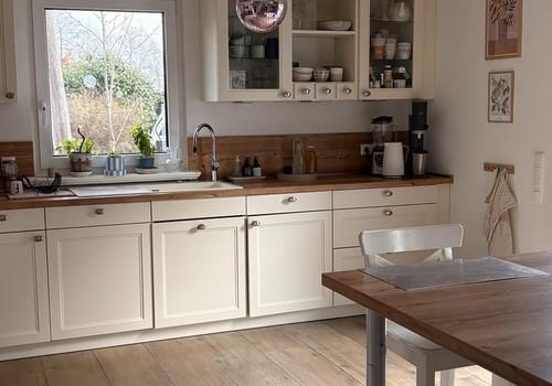 Küche mit Gartenblick