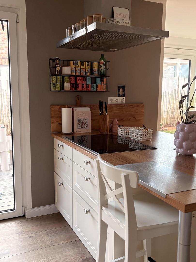 Kochinsel mit Induktionsherd