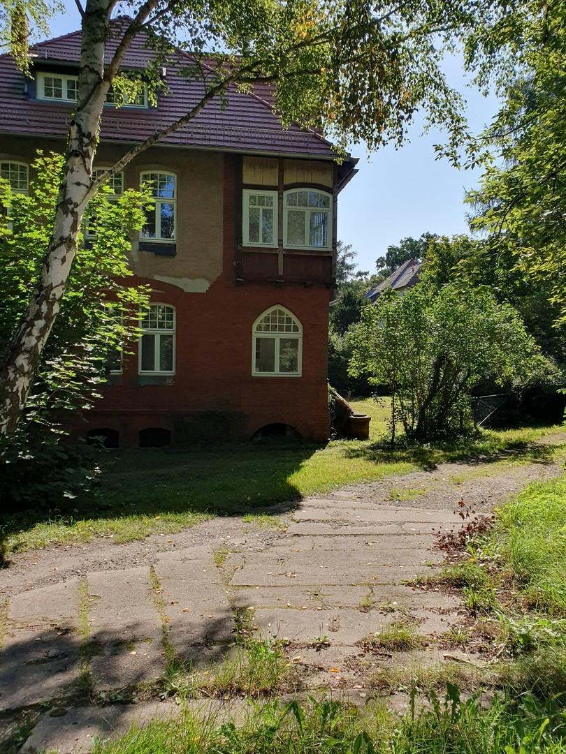 Weg mit Westseite