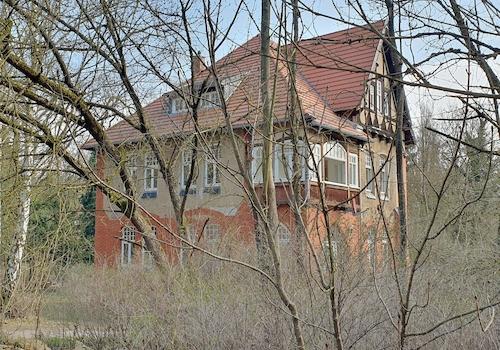 Südwest Ansicht im Frühjahr