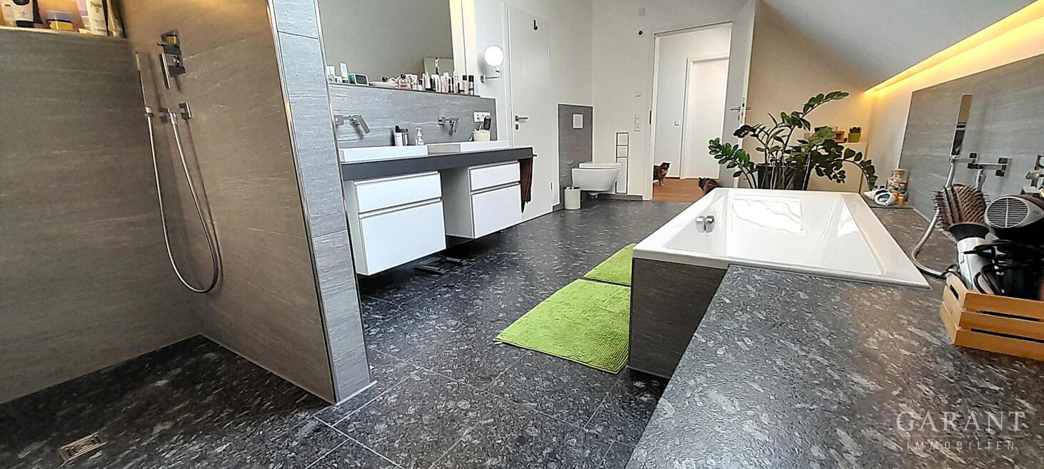 Badezimmer OG