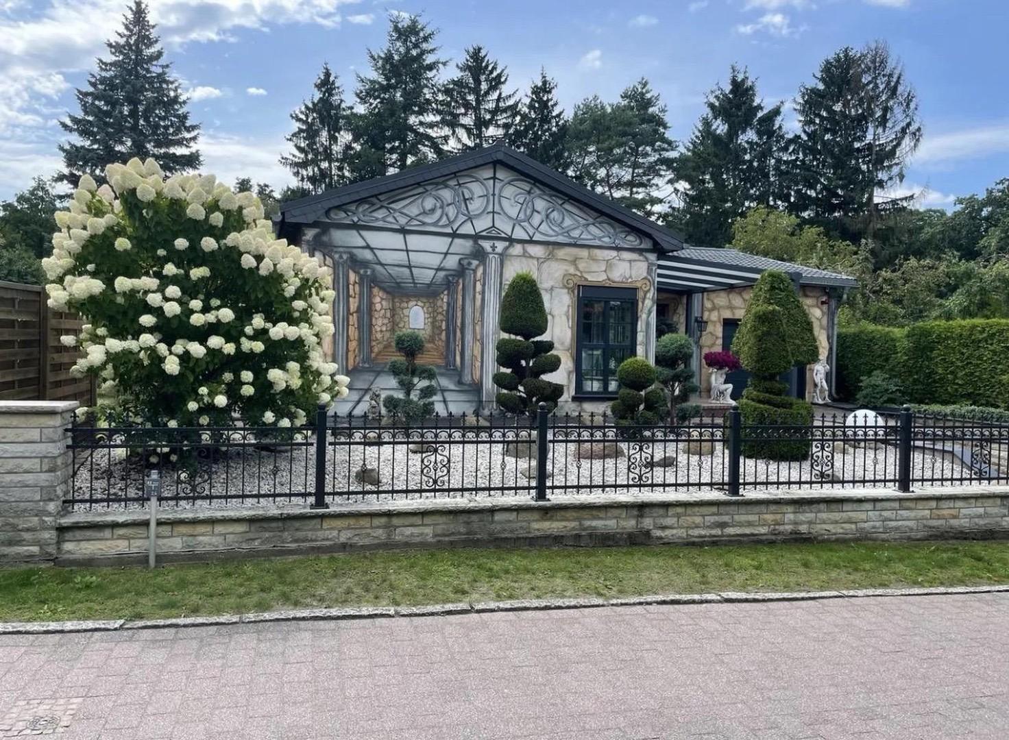 Vorgarten & Außenfassade 