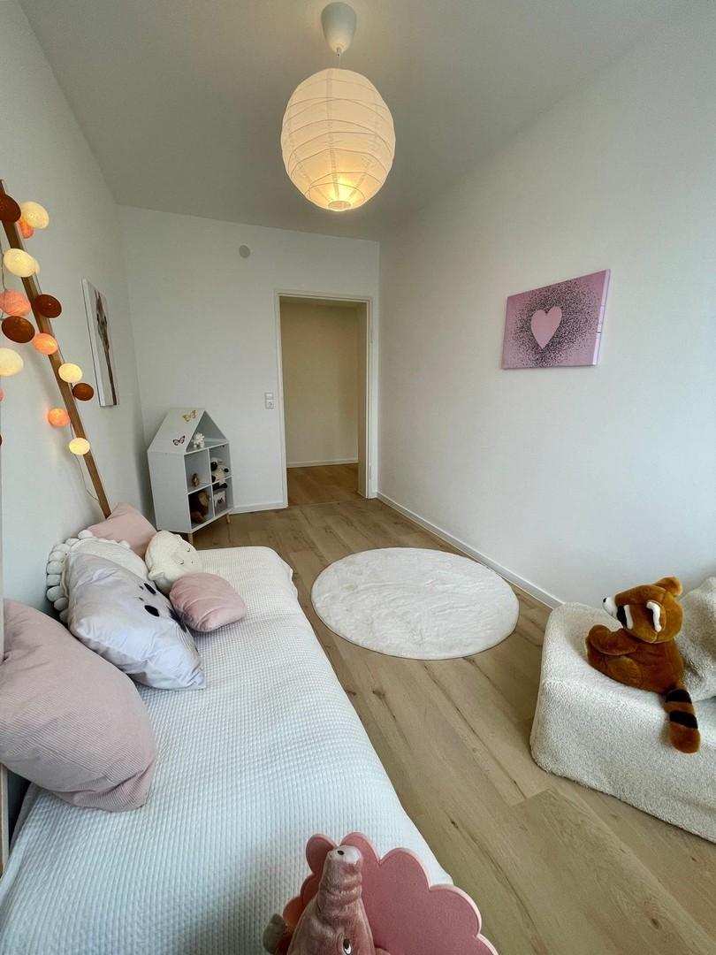 Großzügiges Kinderzimmer