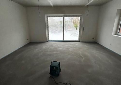 Wohnzimmer mit Terrassentür