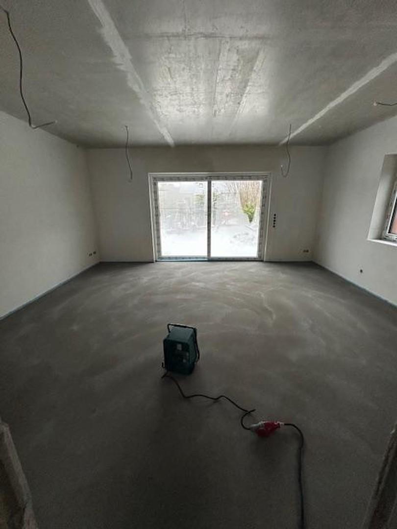 Wohnzimmer mit Terrassentür