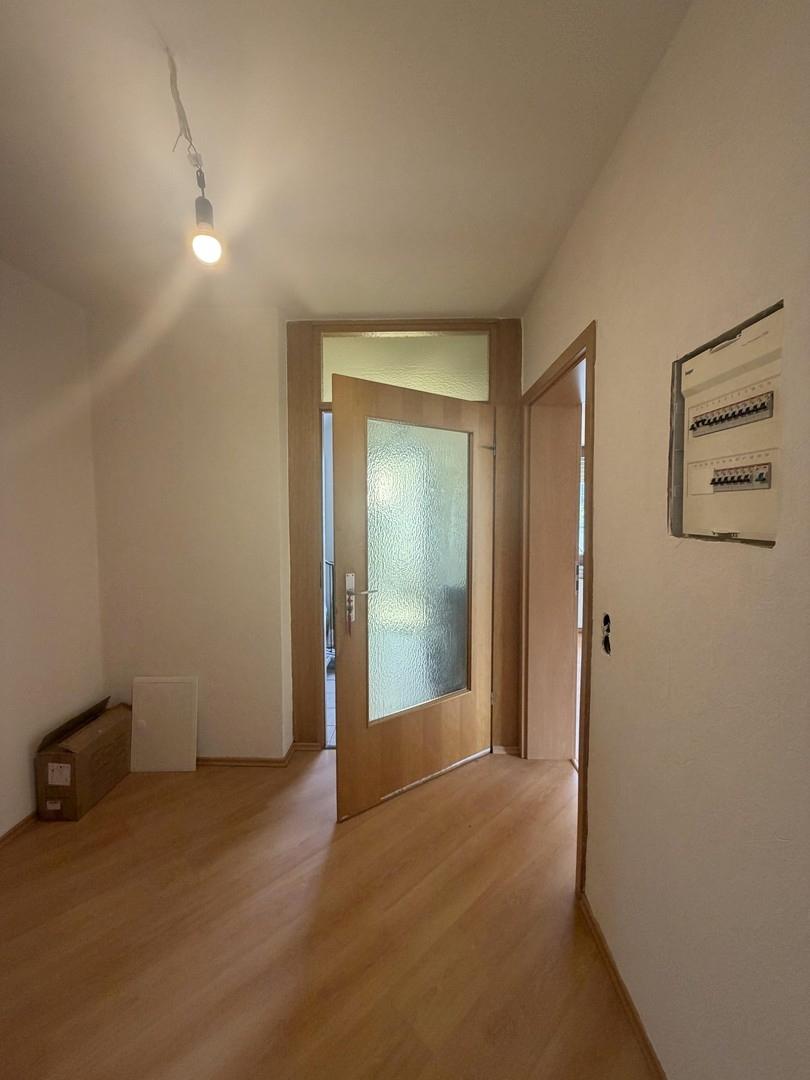 EG Flur re. Eingang Esszimmer 