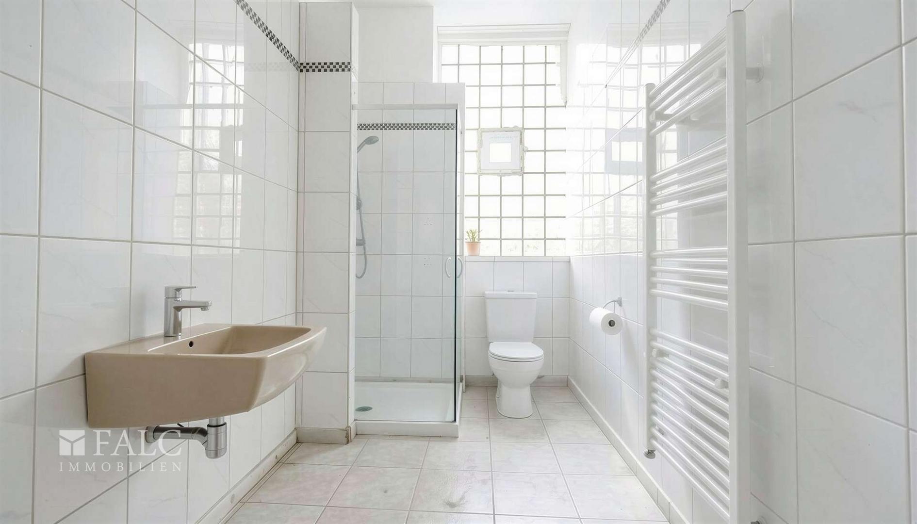 Badezimmer EG - (KI generiert)