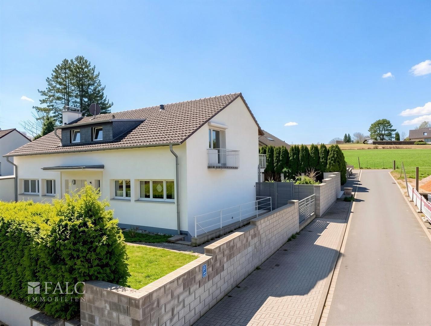 Parkplätze & Seiteneingang