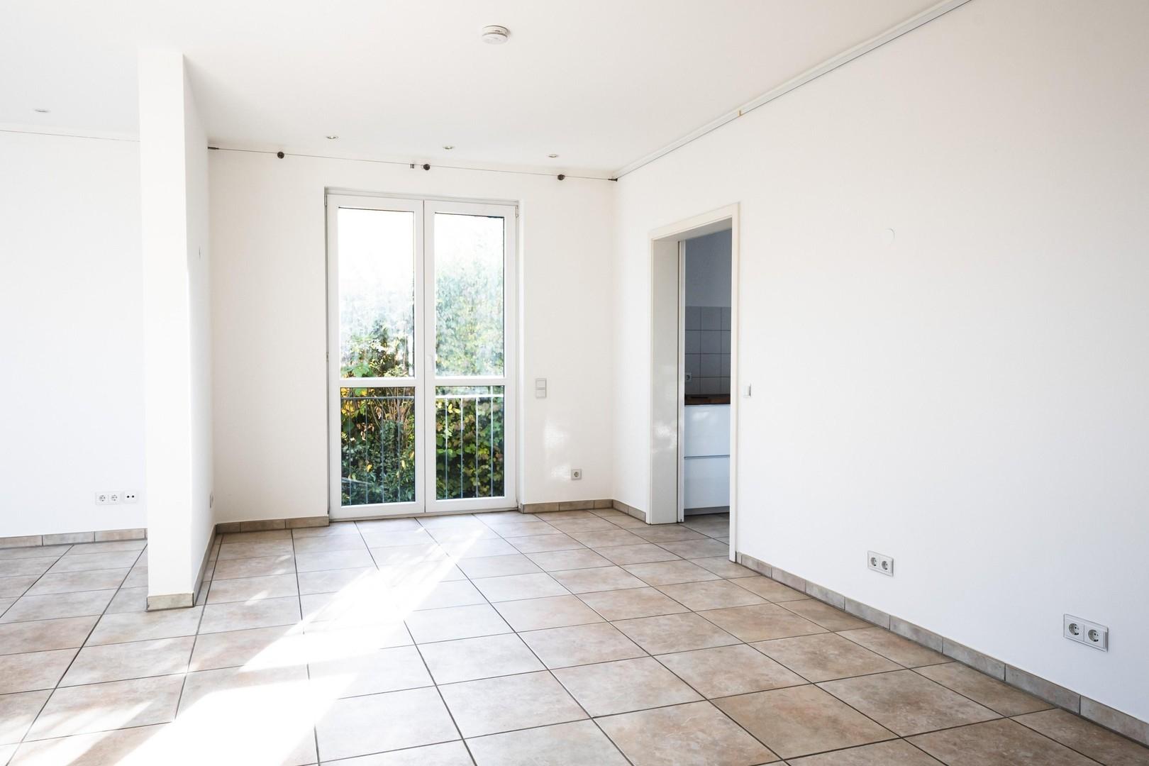 Esszimmer mit Eingang Küche