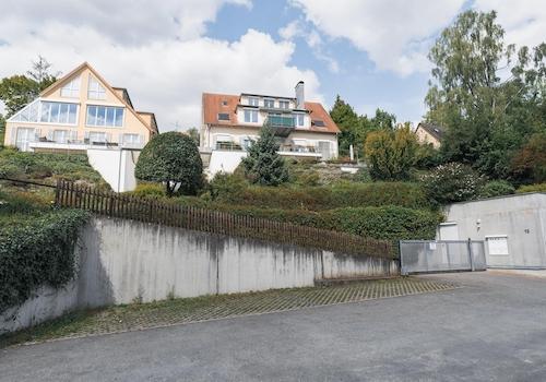 Außenansicht von der Straße