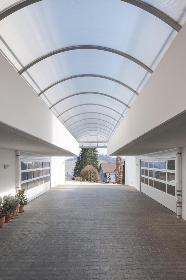 Garagenausfahrt (rechts)