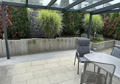 überdachte Terrasse EG